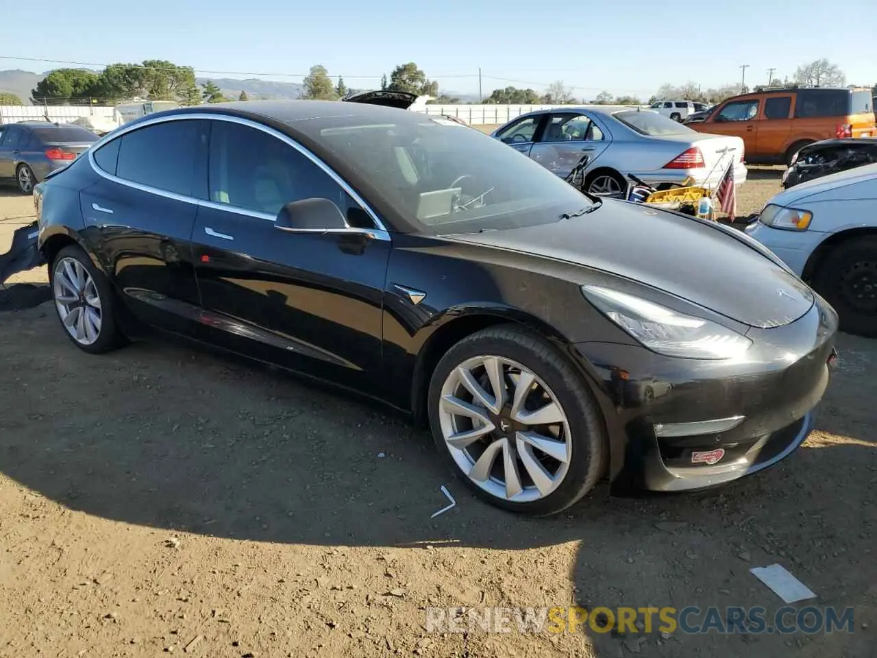 4 Photograph of a damaged car 5YJ3E1EA3KF346098 TESLA MODEL 3 2019