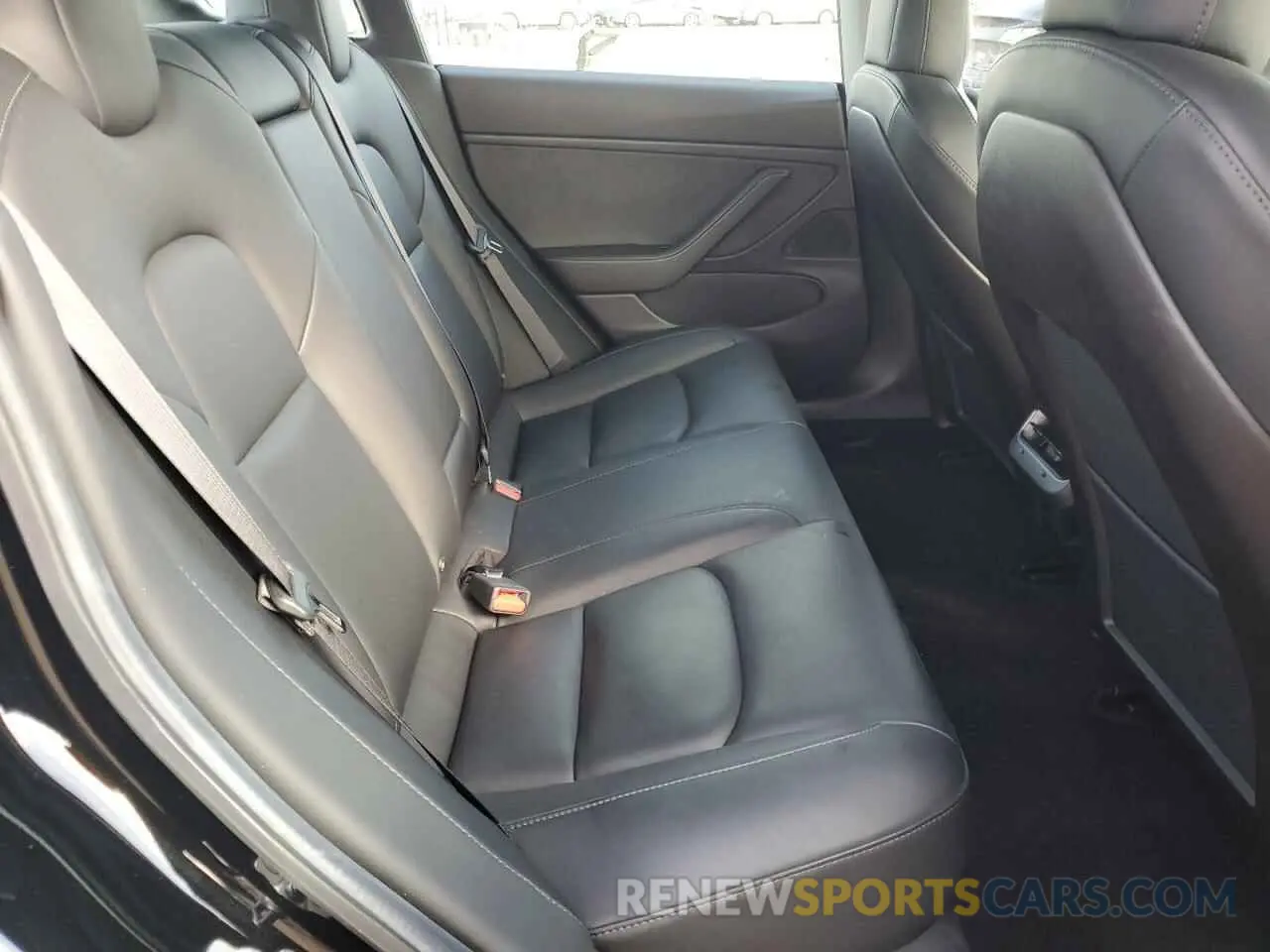 11 Photograph of a damaged car 5YJ3E1EA3KF399335 TESLA MODEL 3 2019