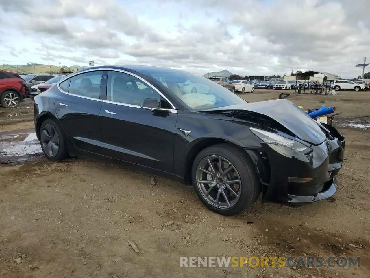 4 Photograph of a damaged car 5YJ3E1EA3KF399335 TESLA MODEL 3 2019