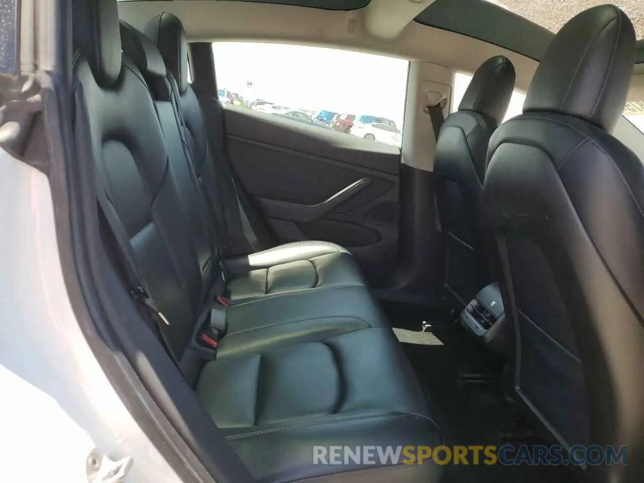 10 Photograph of a damaged car 5YJ3E1EA3KF402556 TESLA MODEL 3 2019