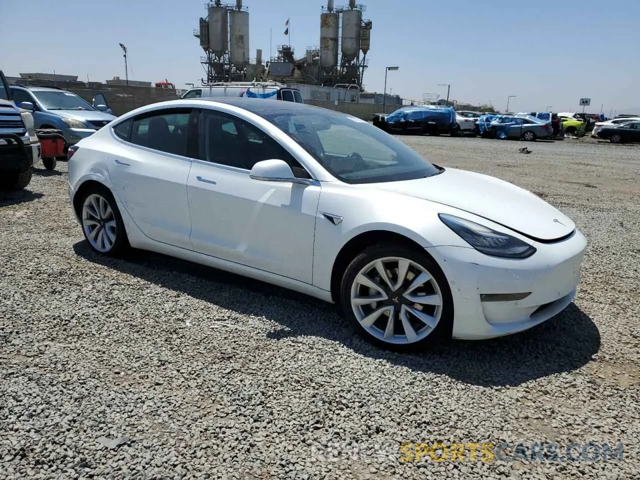 4 Photograph of a damaged car 5YJ3E1EA3KF402556 TESLA MODEL 3 2019