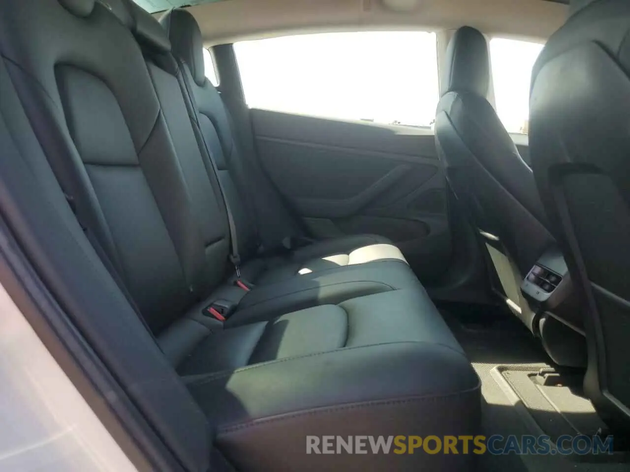 10 Photograph of a damaged car 5YJ3E1EA3KF483719 TESLA MODEL 3 2019