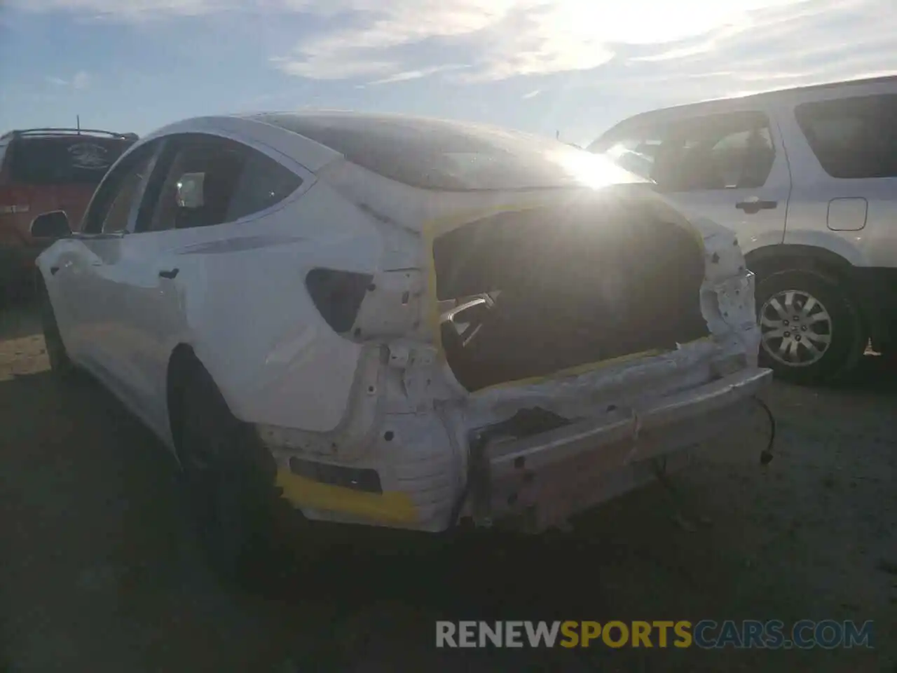 3 Photograph of a damaged car 5YJ3E1EA3KF484238 TESLA MODEL 3 2019