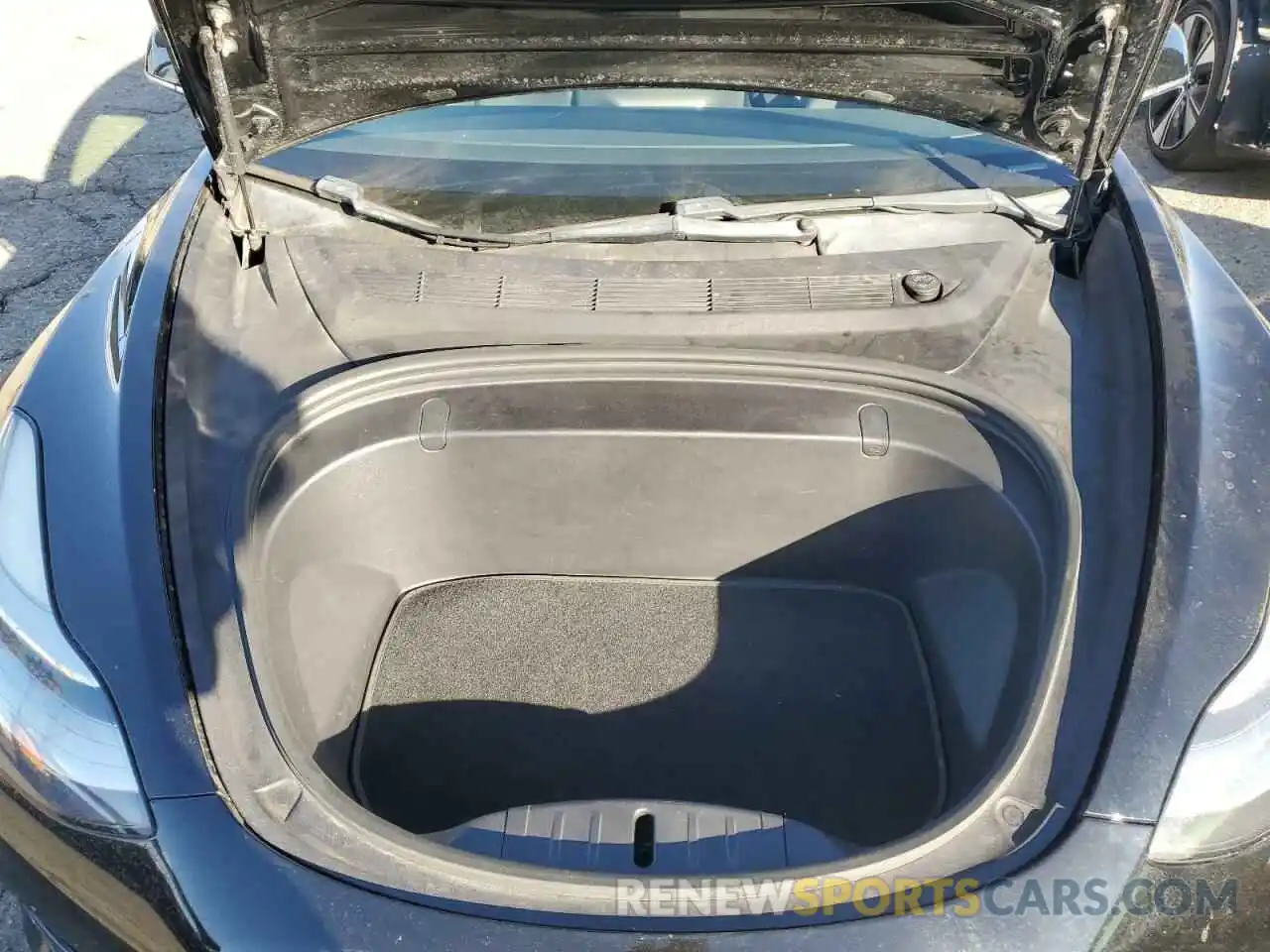 11 Photograph of a damaged car 5YJ3E1EA4KF296618 TESLA MODEL 3 2019