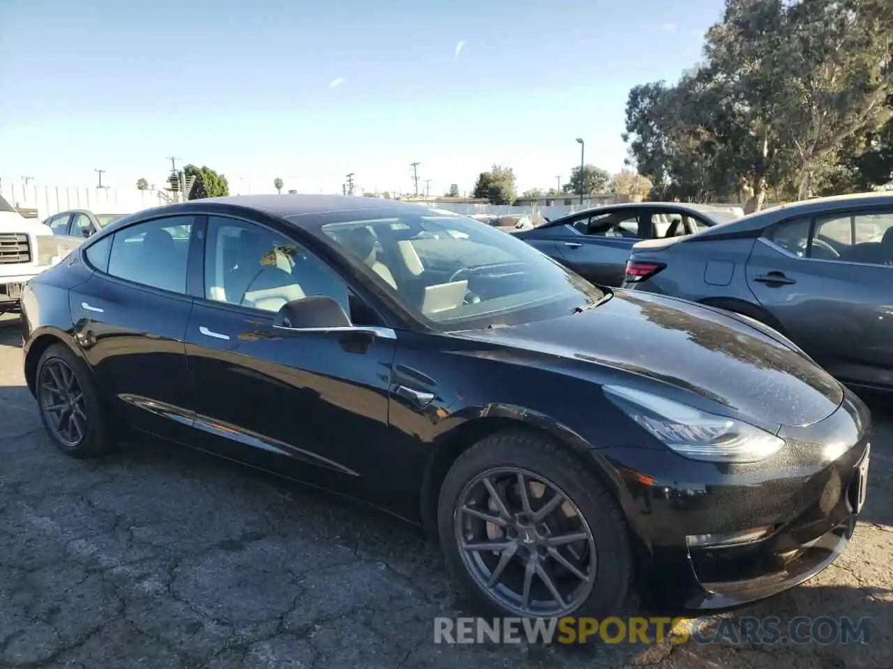 4 Photograph of a damaged car 5YJ3E1EA4KF296618 TESLA MODEL 3 2019