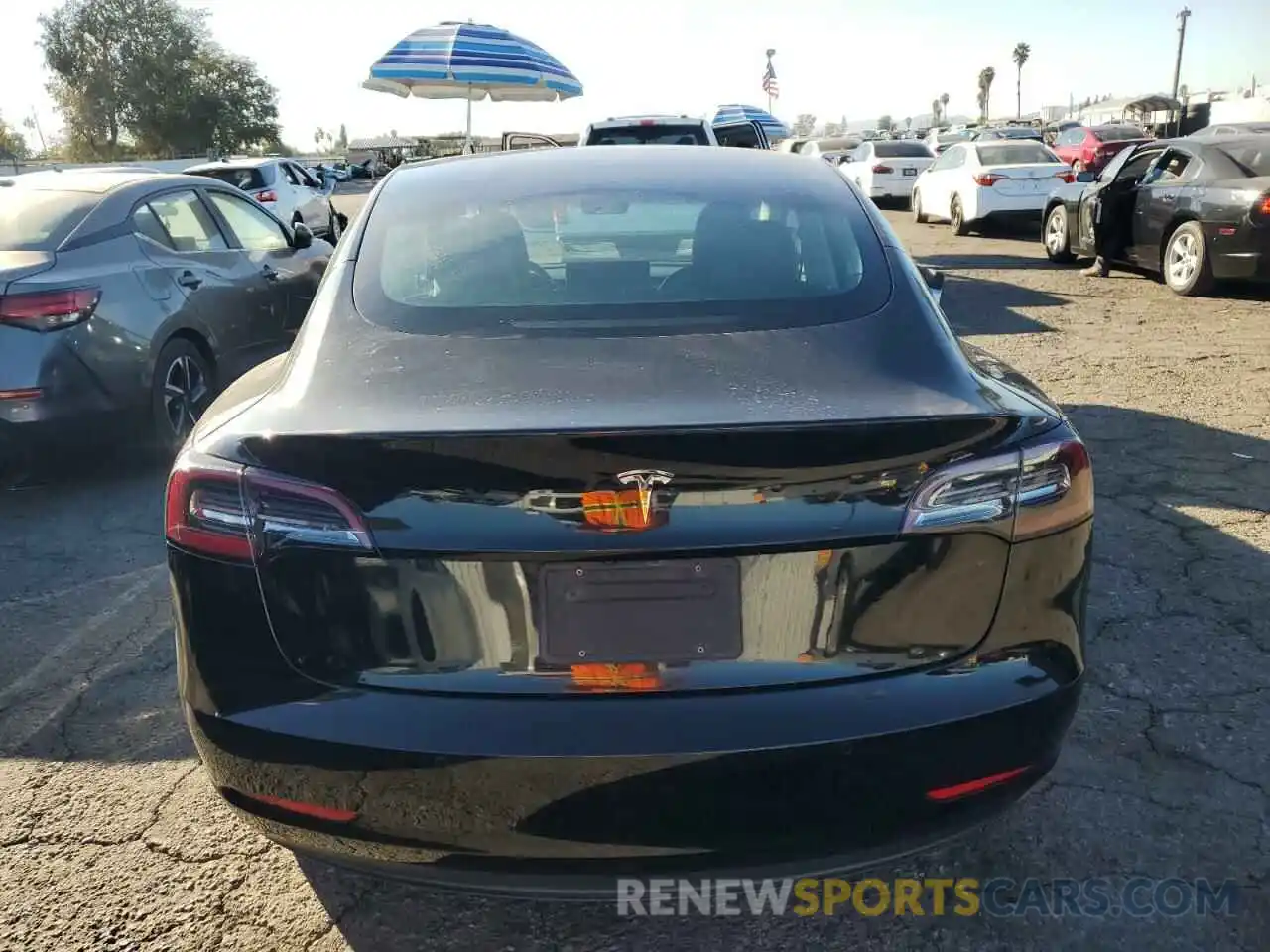 6 Photograph of a damaged car 5YJ3E1EA4KF296618 TESLA MODEL 3 2019