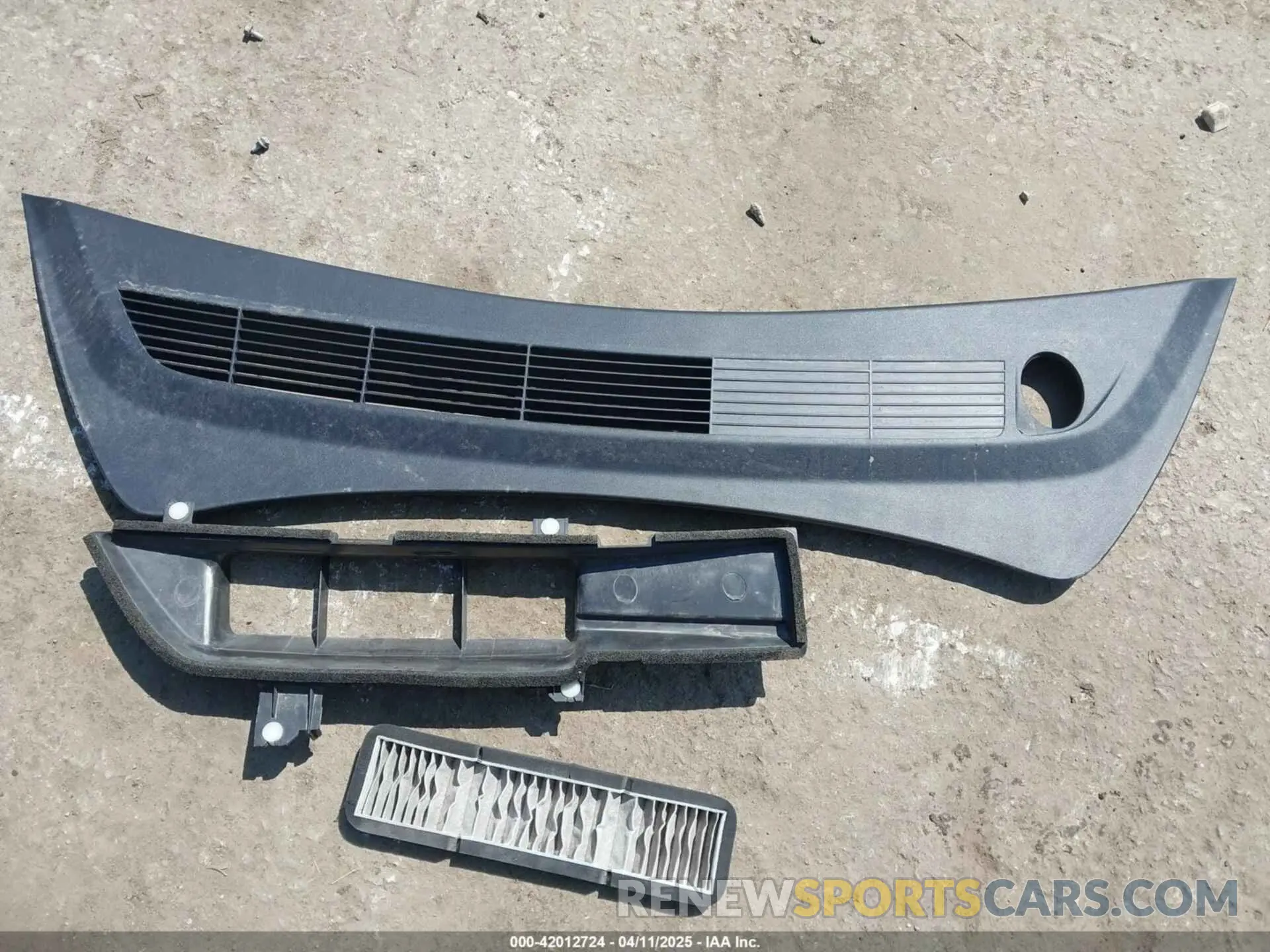 11 Photograph of a damaged car 5YJ3E1EA4KF296859 TESLA MODEL 3 2019