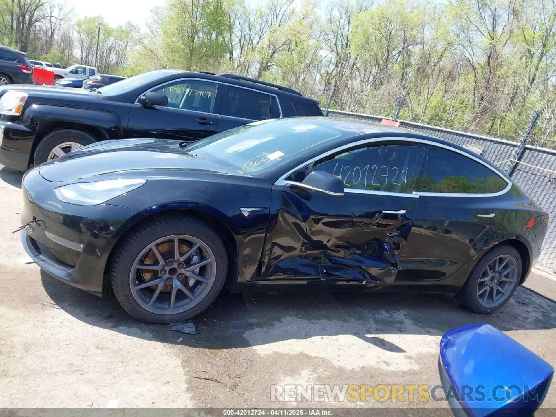 14 Photograph of a damaged car 5YJ3E1EA4KF296859 TESLA MODEL 3 2019