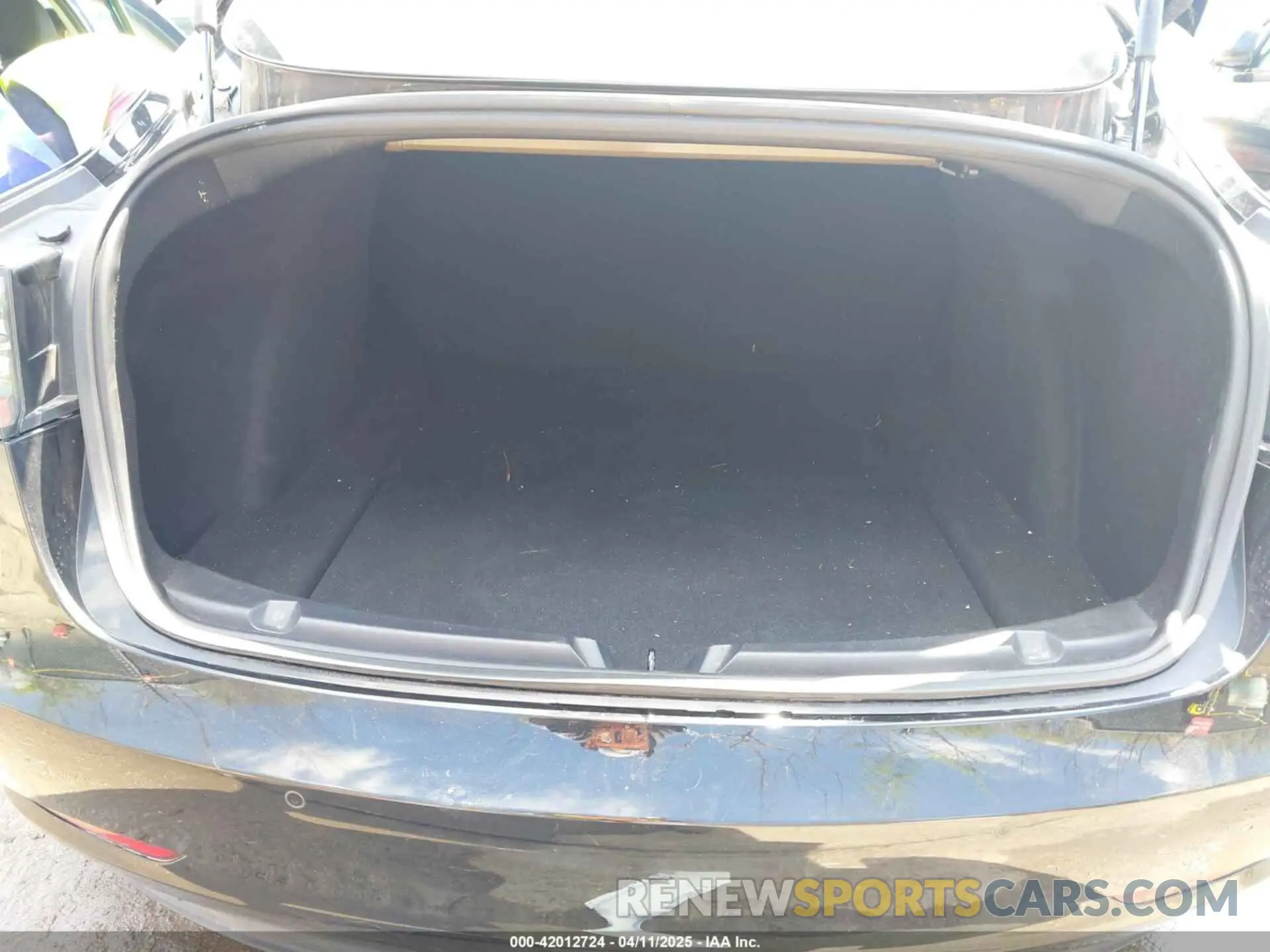 19 Photograph of a damaged car 5YJ3E1EA4KF296859 TESLA MODEL 3 2019