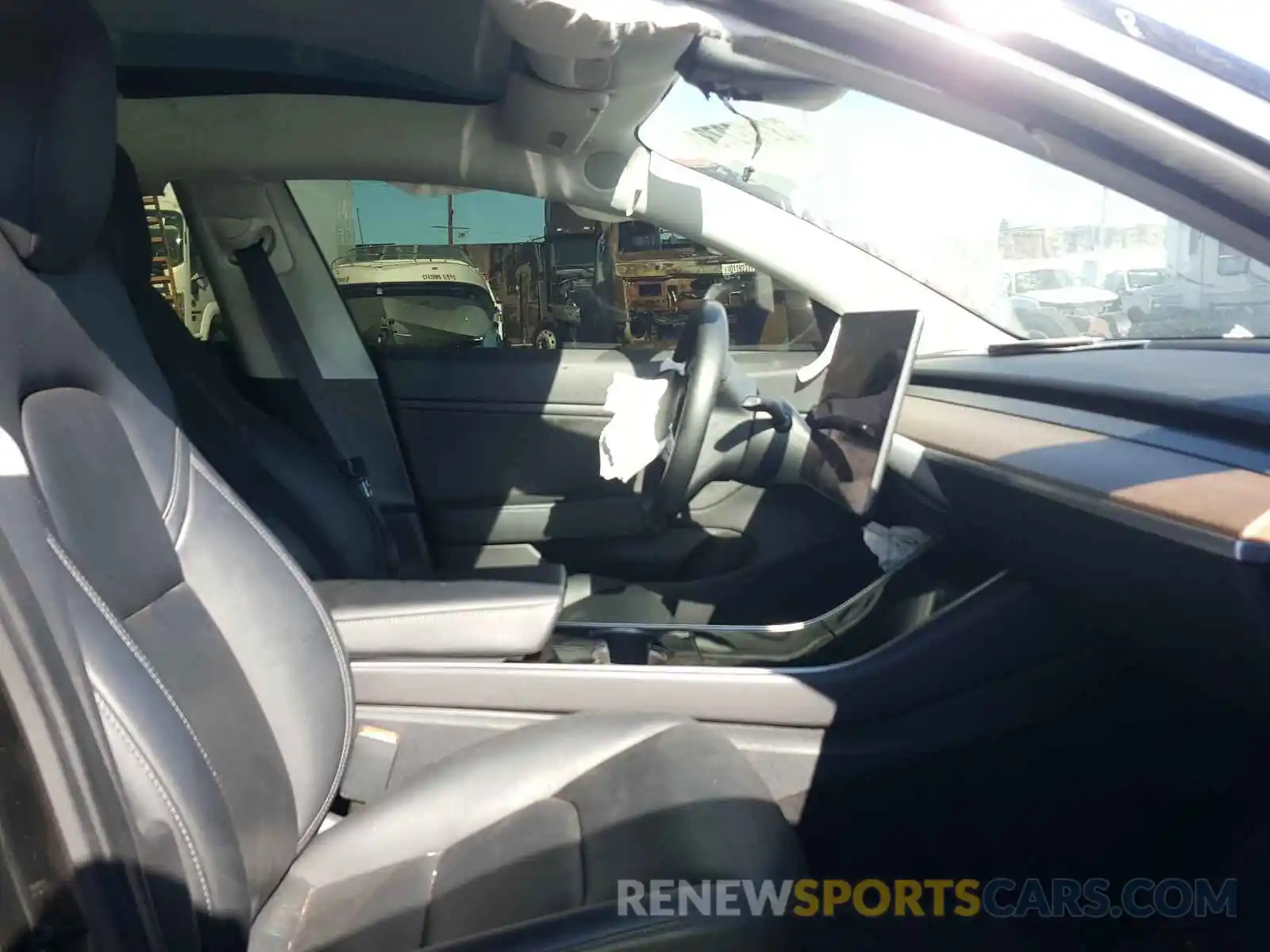 5 Photograph of a damaged car 5YJ3E1EA4KF297350 TESLA MODEL 3 2019