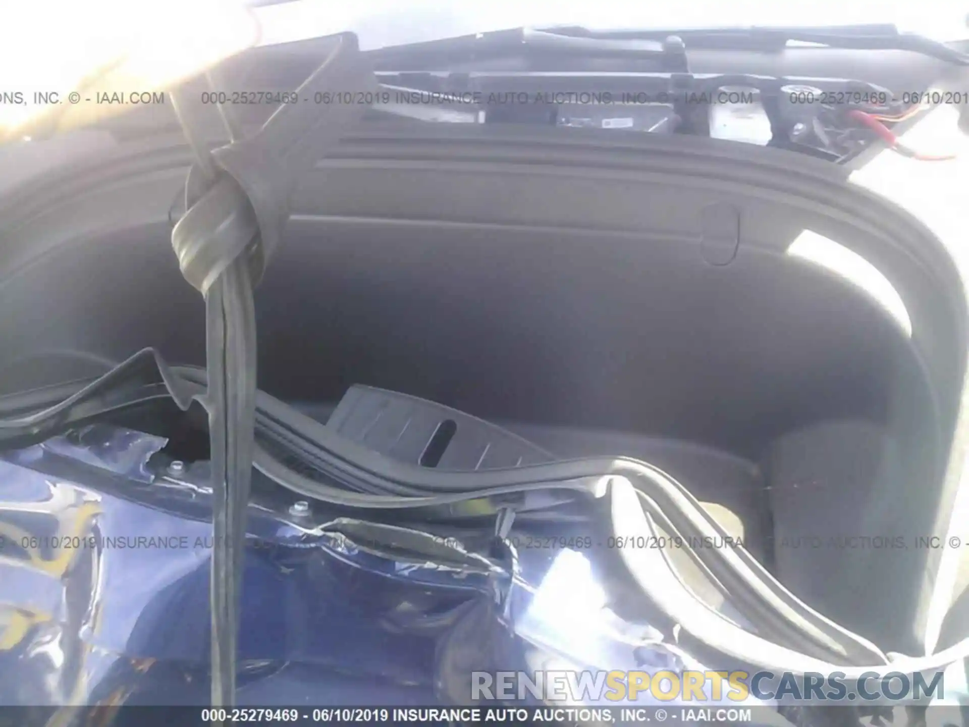 10 Photograph of a damaged car 5YJ3E1EA4KF299499 TESLA MODEL 3 2019