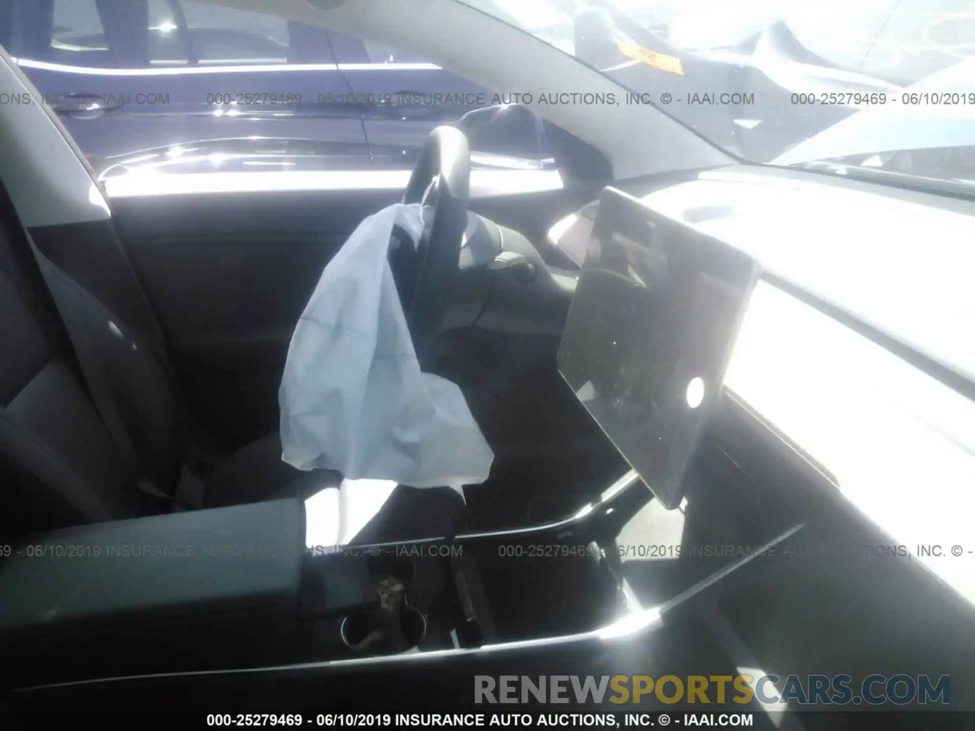 5 Photograph of a damaged car 5YJ3E1EA4KF299499 TESLA MODEL 3 2019