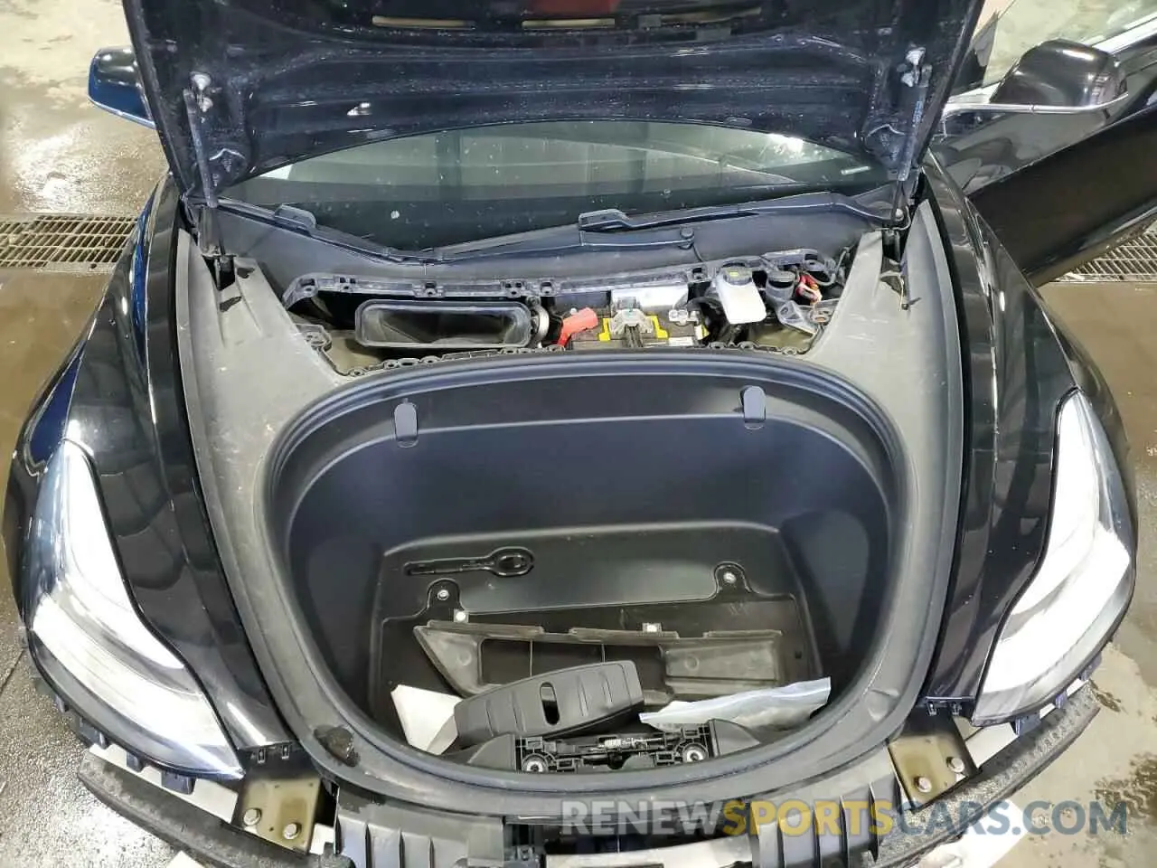 11 Photograph of a damaged car 5YJ3E1EA4KF310792 TESLA MODEL 3 2019