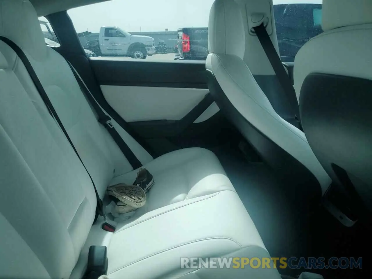 10 Photograph of a damaged car 5YJ3E1EA4KF315135 TESLA MODEL 3 2019