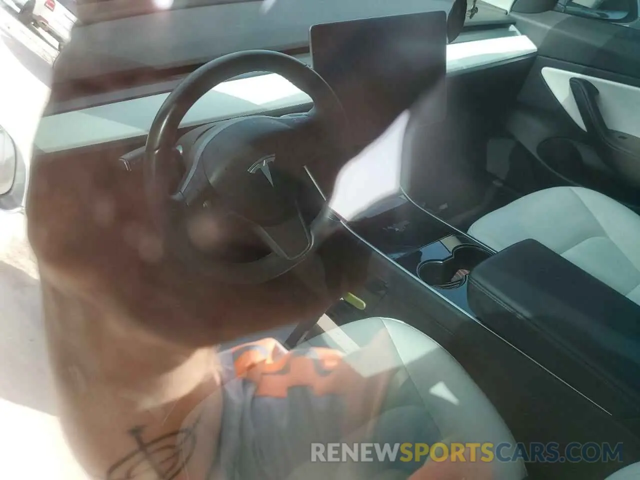 8 Photograph of a damaged car 5YJ3E1EA4KF315135 TESLA MODEL 3 2019