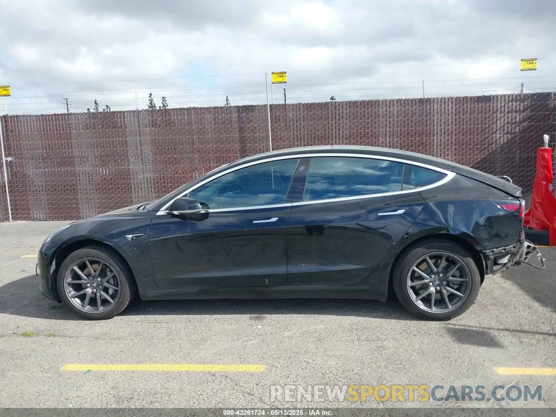 14 Photograph of a damaged car 5YJ3E1EA4KF361967 TESLA MODEL 3 2019
