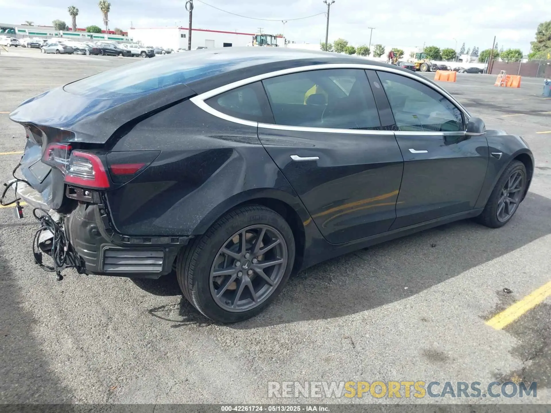 4 Photograph of a damaged car 5YJ3E1EA4KF361967 TESLA MODEL 3 2019
