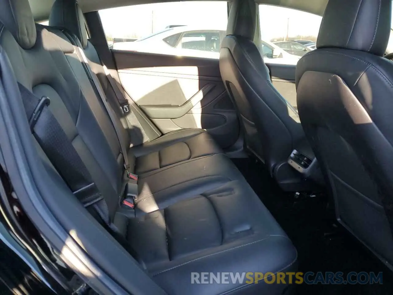10 Photograph of a damaged car 5YJ3E1EA4KF399862 TESLA MODEL 3 2019