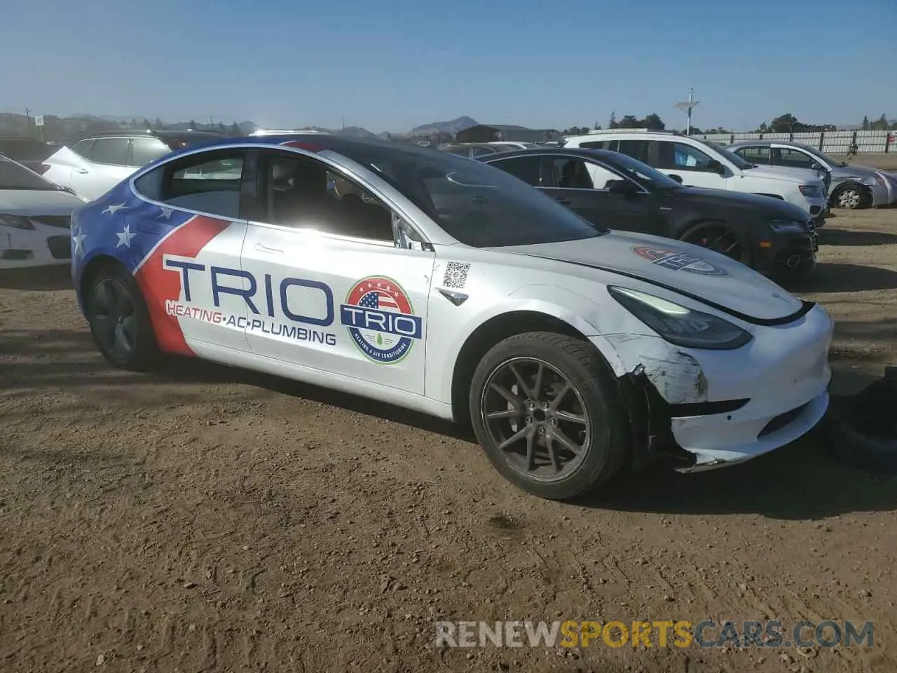 4 Photograph of a damaged car 5YJ3E1EA4KF401500 TESLA MODEL 3 2019