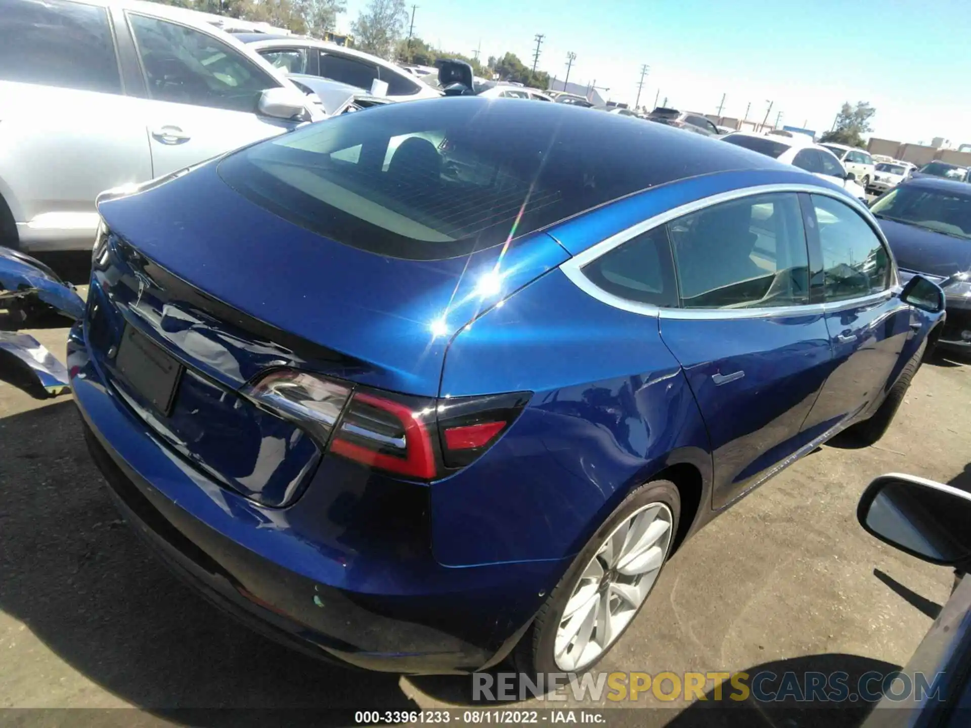 4 Photograph of a damaged car 5YJ3E1EA4KF402193 TESLA MODEL 3 2019