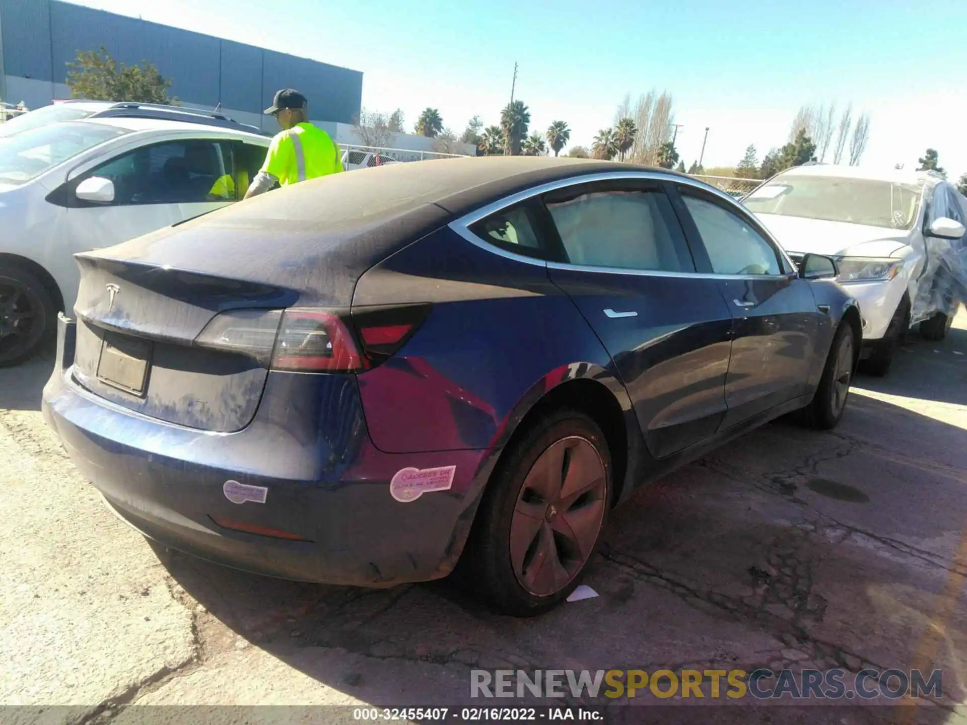 4 Photograph of a damaged car 5YJ3E1EA4KF411914 TESLA MODEL 3 2019