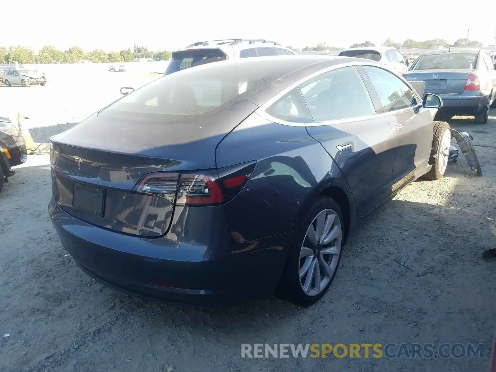 4 Photograph of a damaged car 5YJ3E1EA4KF425411 TESLA MODEL 3 2019