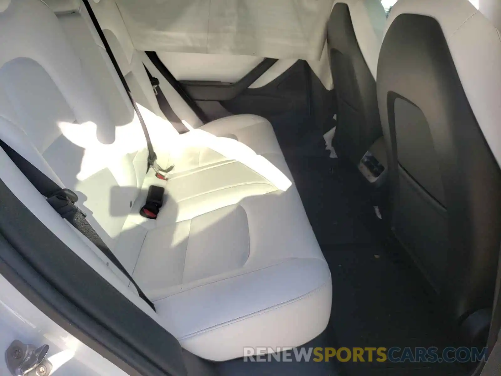 6 Photograph of a damaged car 5YJ3E1EA4KF445125 TESLA MODEL 3 2019