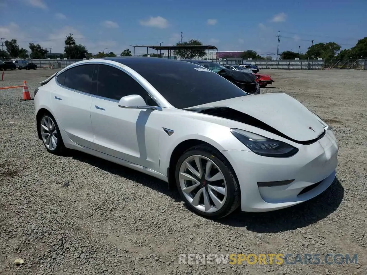 4 Photograph of a damaged car 5YJ3E1EA4KF472552 TESLA MODEL 3 2019