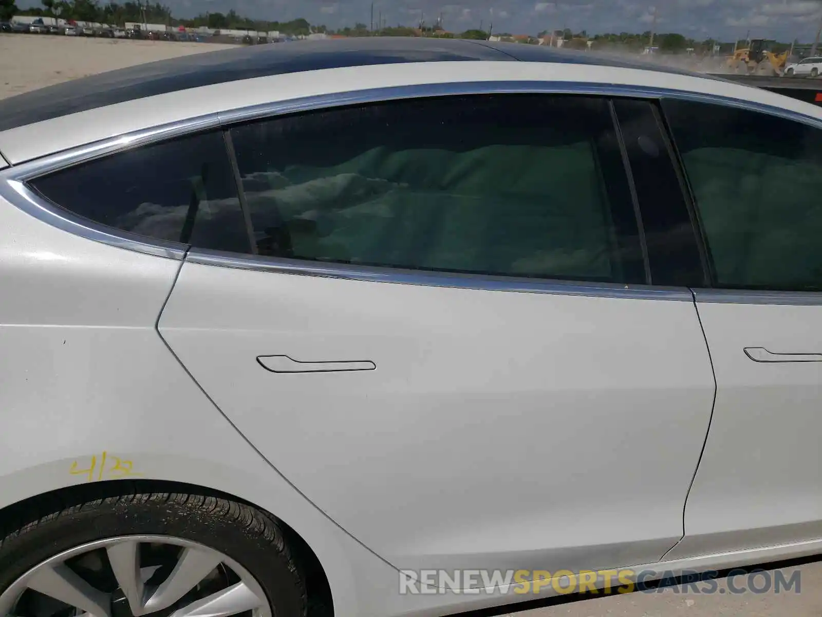 6 Photograph of a damaged car 5YJ3E1EA4KF476388 TESLA MODEL 3 2019