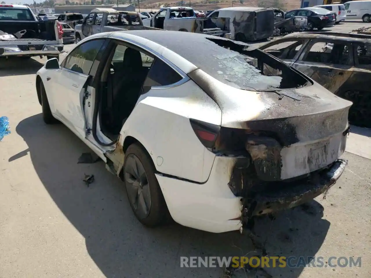 3 Photograph of a damaged car 5YJ3E1EA4KF483566 TESLA MODEL 3 2019