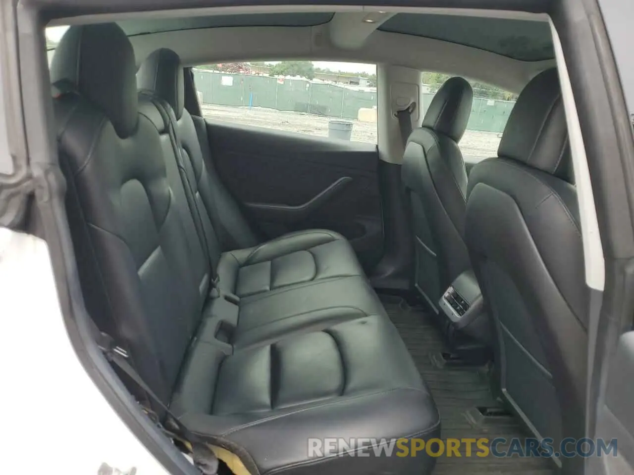 10 Photograph of a damaged car 5YJ3E1EA4KF483728 TESLA MODEL 3 2019