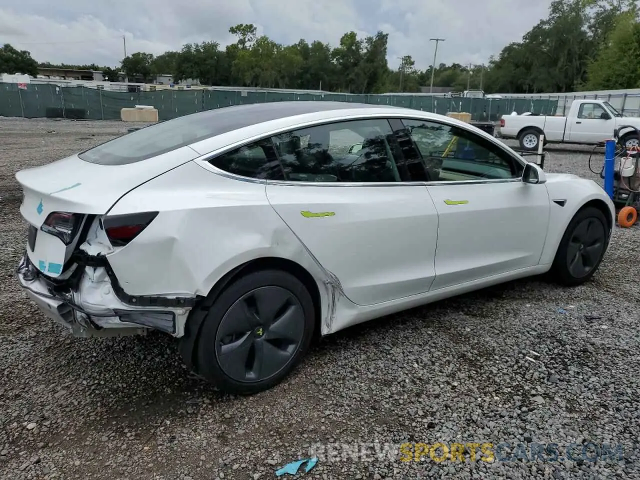 3 Photograph of a damaged car 5YJ3E1EA4KF483728 TESLA MODEL 3 2019