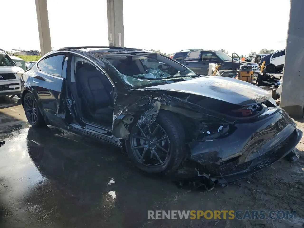 4 Photograph of a damaged car 5YJ3E1EA5KF298099 TESLA MODEL 3 2019