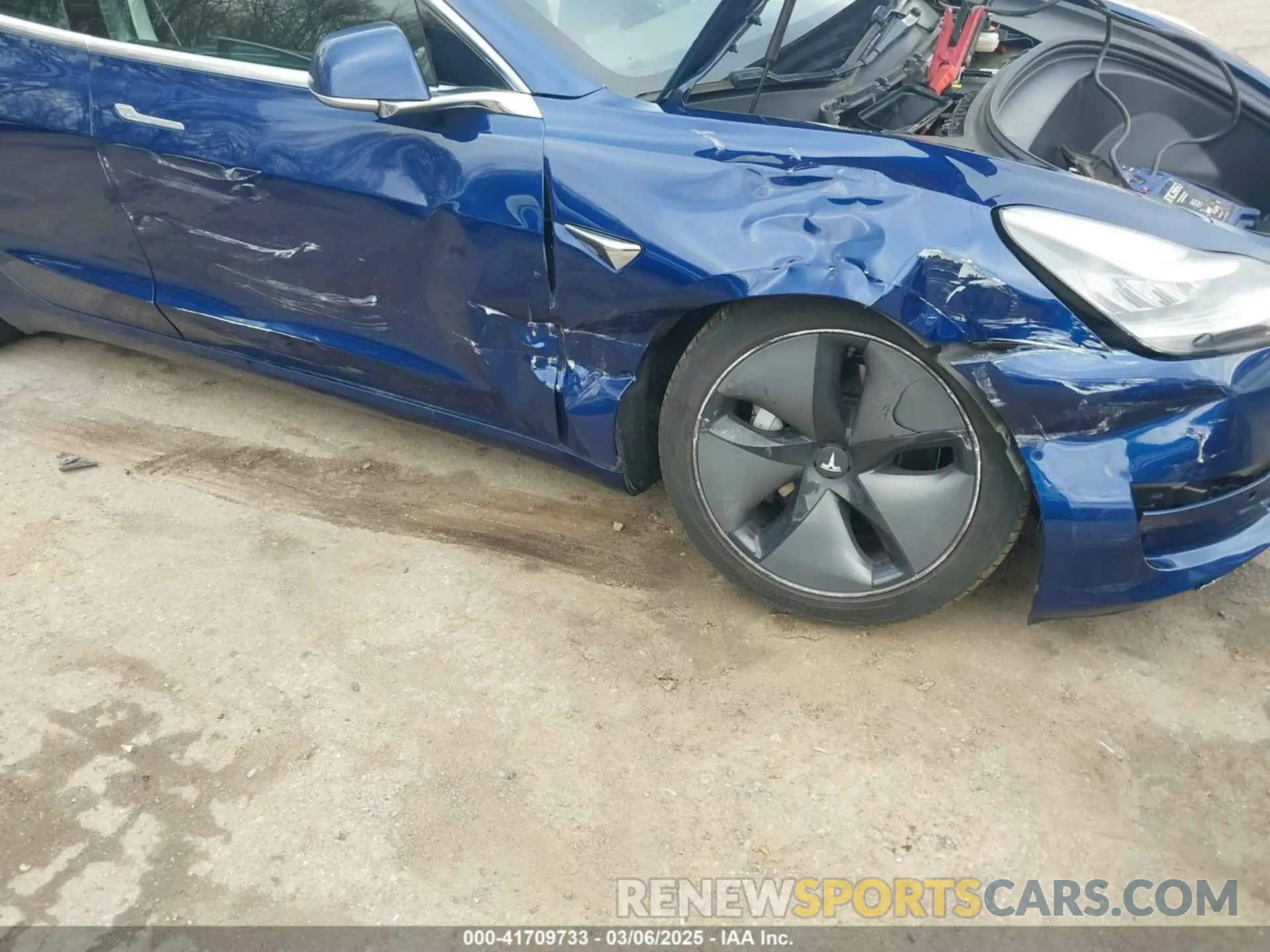 6 Photograph of a damaged car 5YJ3E1EA5KF299589 TESLA MODEL 3 2019