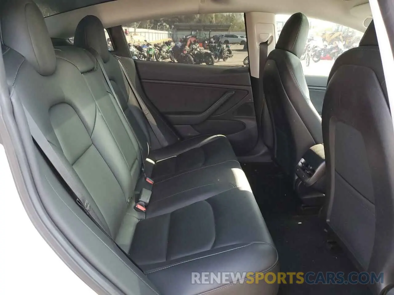 10 Photograph of a damaged car 5YJ3E1EA5KF299768 TESLA MODEL 3 2019