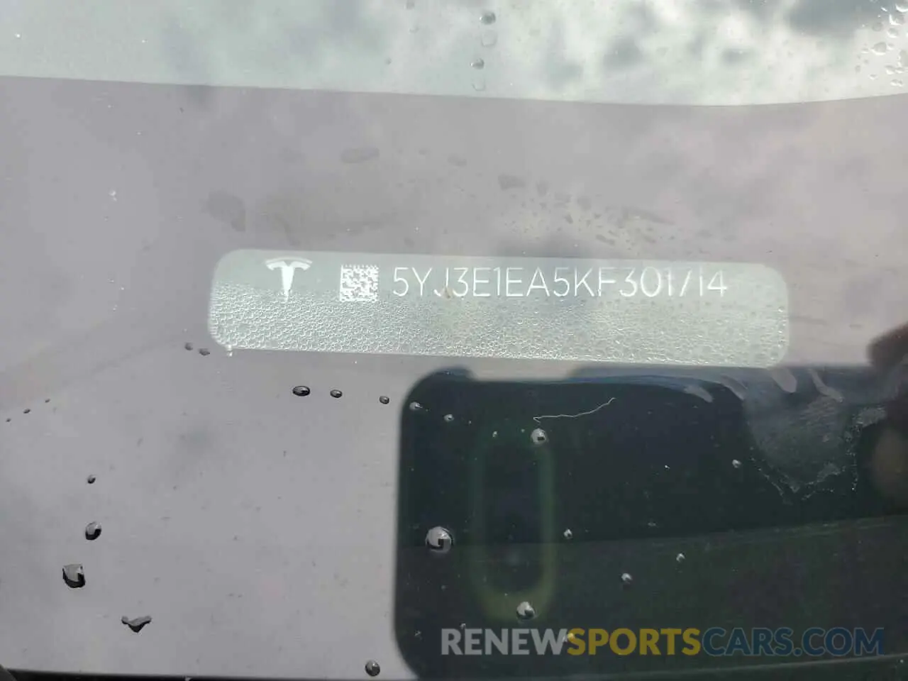 12 Photograph of a damaged car 5YJ3E1EA5KF301714 TESLA MODEL 3 2019