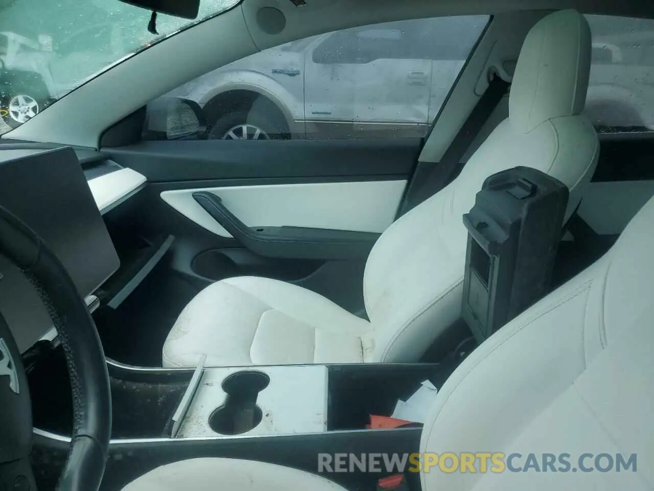7 Photograph of a damaged car 5YJ3E1EA5KF301714 TESLA MODEL 3 2019