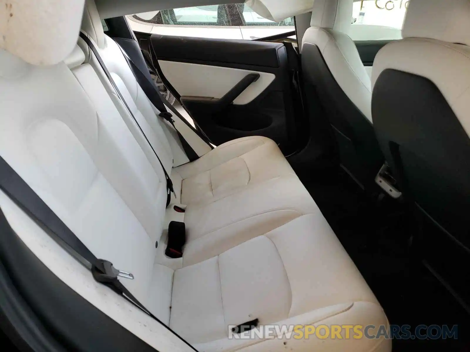 6 Photograph of a damaged car 5YJ3E1EA5KF302247 TESLA MODEL 3 2019