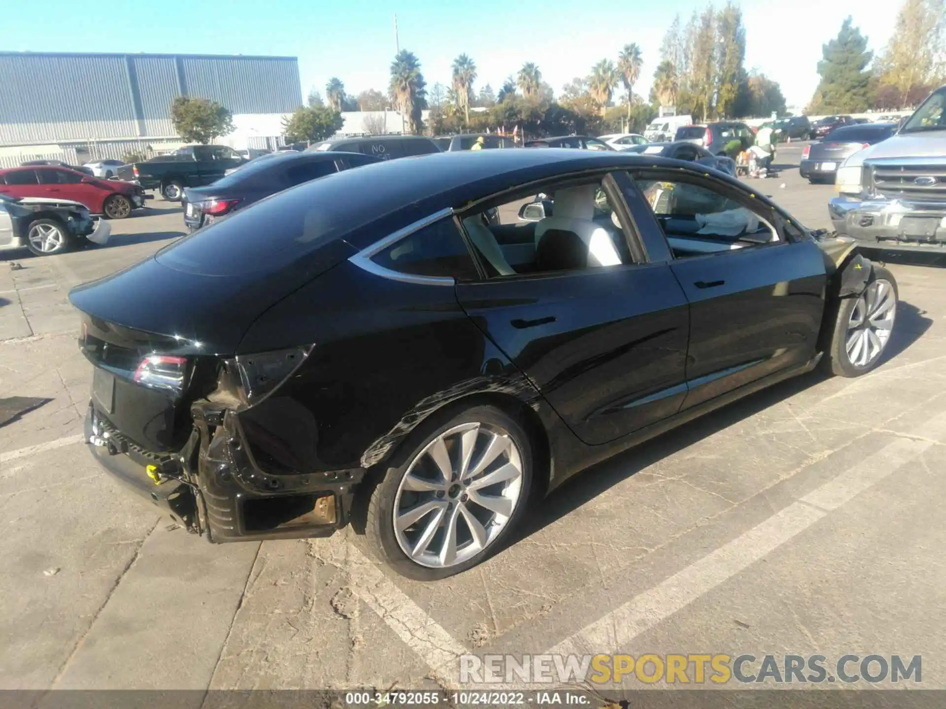 4 Photograph of a damaged car 5YJ3E1EA5KF302278 TESLA MODEL 3 2019