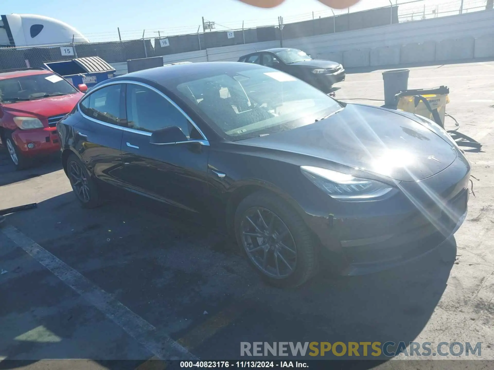 1 Photograph of a damaged car 5YJ3E1EA5KF304211 TESLA MODEL 3 2019