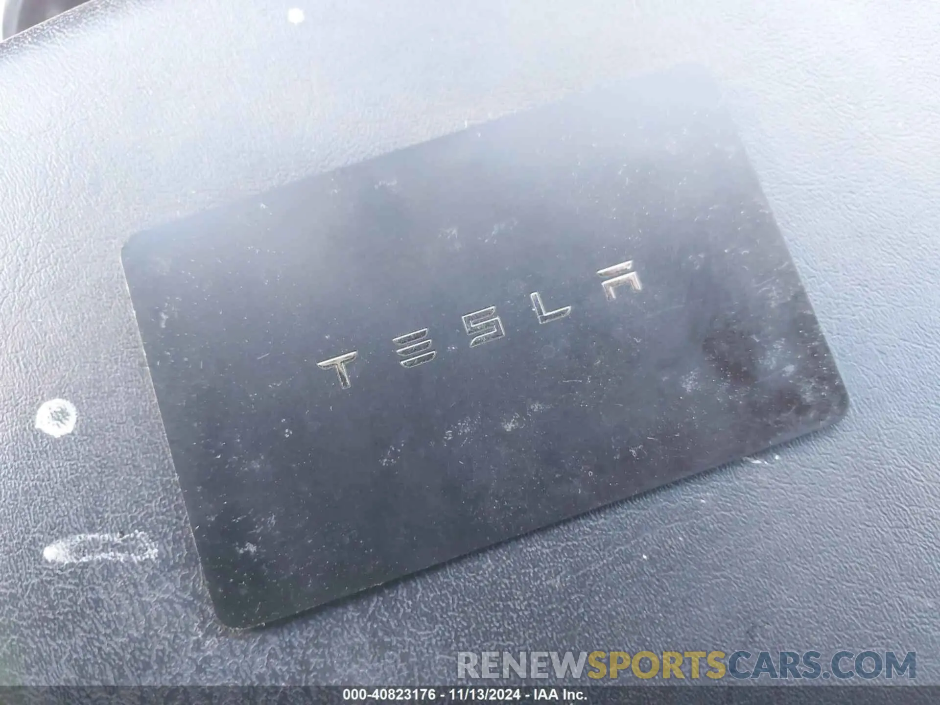 11 Photograph of a damaged car 5YJ3E1EA5KF304211 TESLA MODEL 3 2019