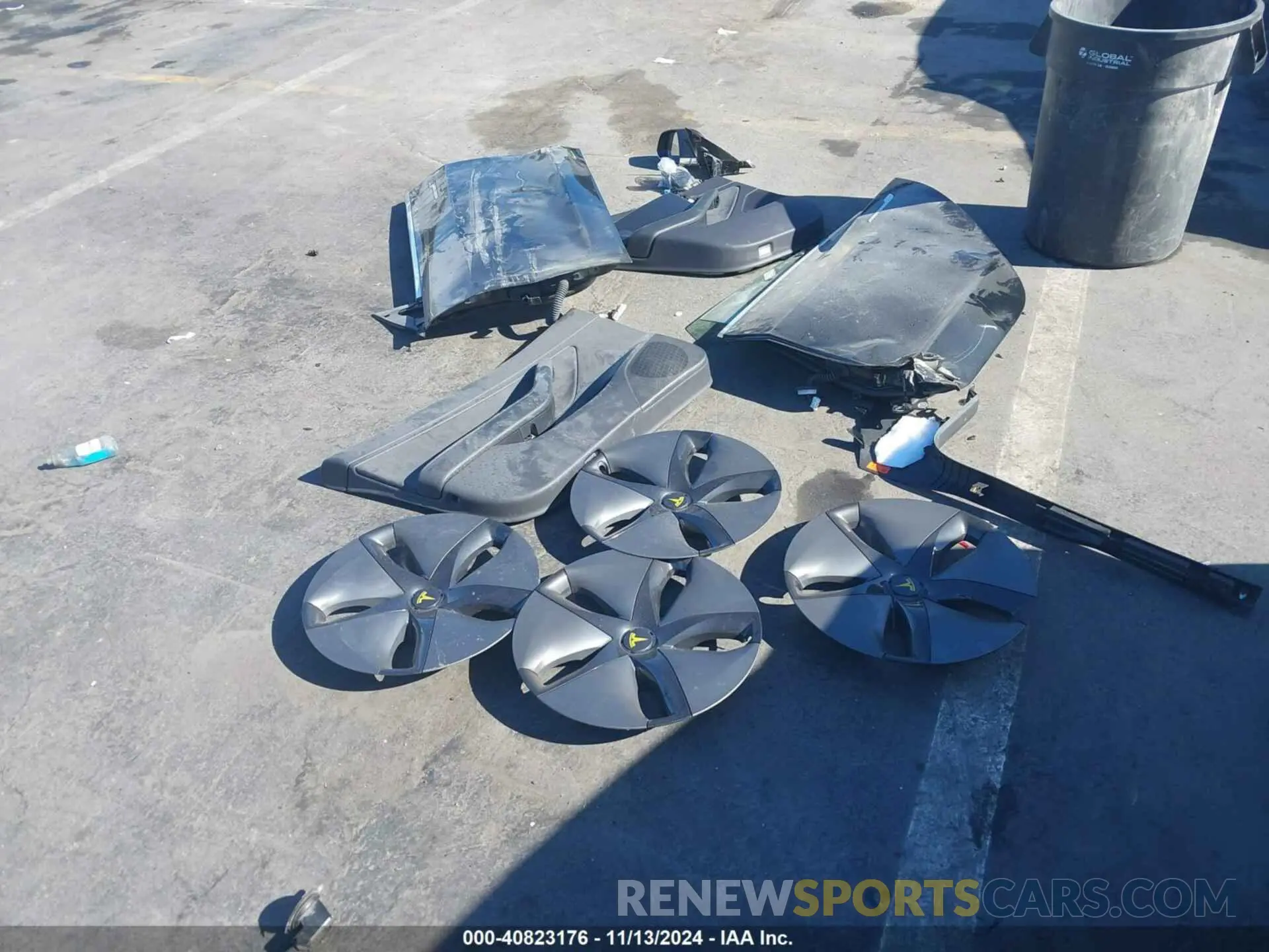 12 Photograph of a damaged car 5YJ3E1EA5KF304211 TESLA MODEL 3 2019