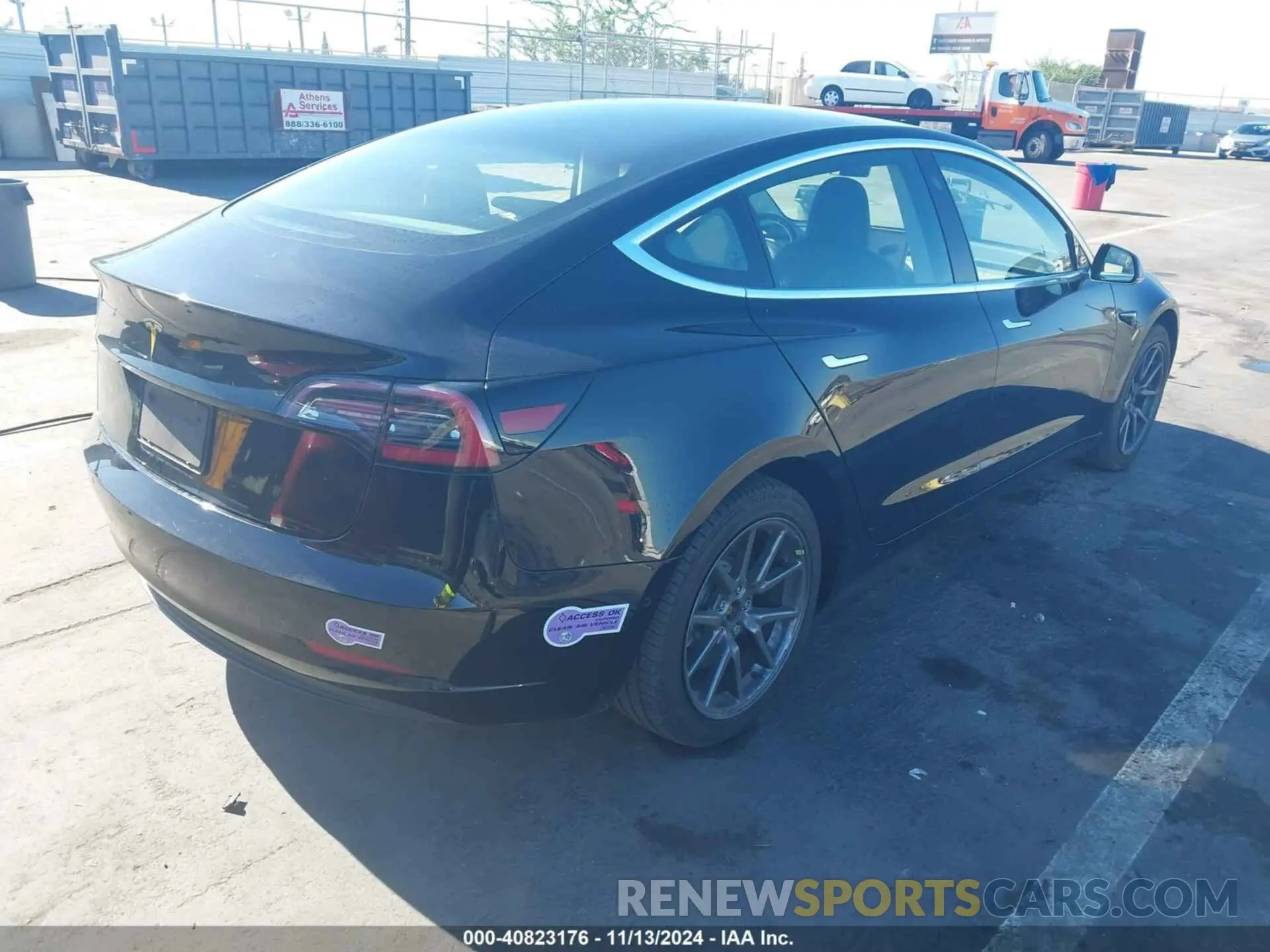 4 Photograph of a damaged car 5YJ3E1EA5KF304211 TESLA MODEL 3 2019
