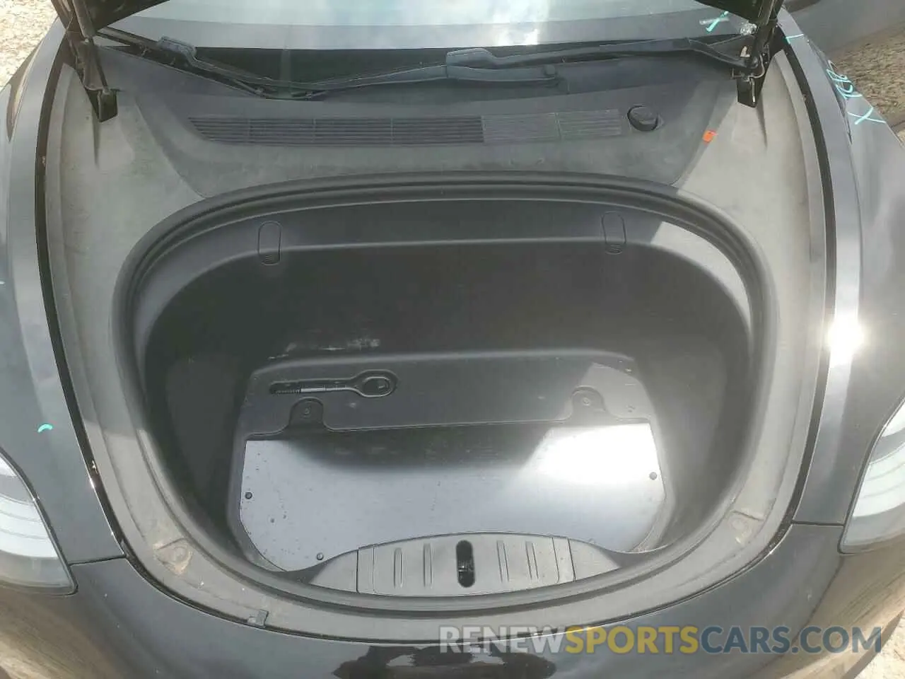 13 Photograph of a damaged car 5YJ3E1EA5KF304290 TESLA MODEL 3 2019