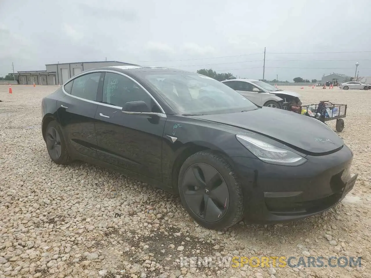 4 Photograph of a damaged car 5YJ3E1EA5KF304290 TESLA MODEL 3 2019
