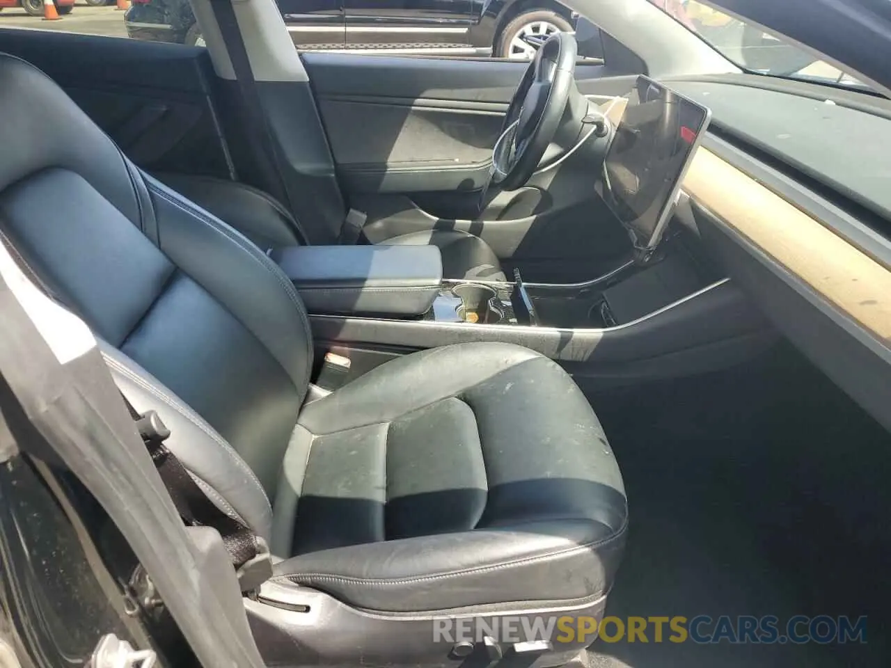 7 Photograph of a damaged car 5YJ3E1EA5KF304922 TESLA MODEL 3 2019