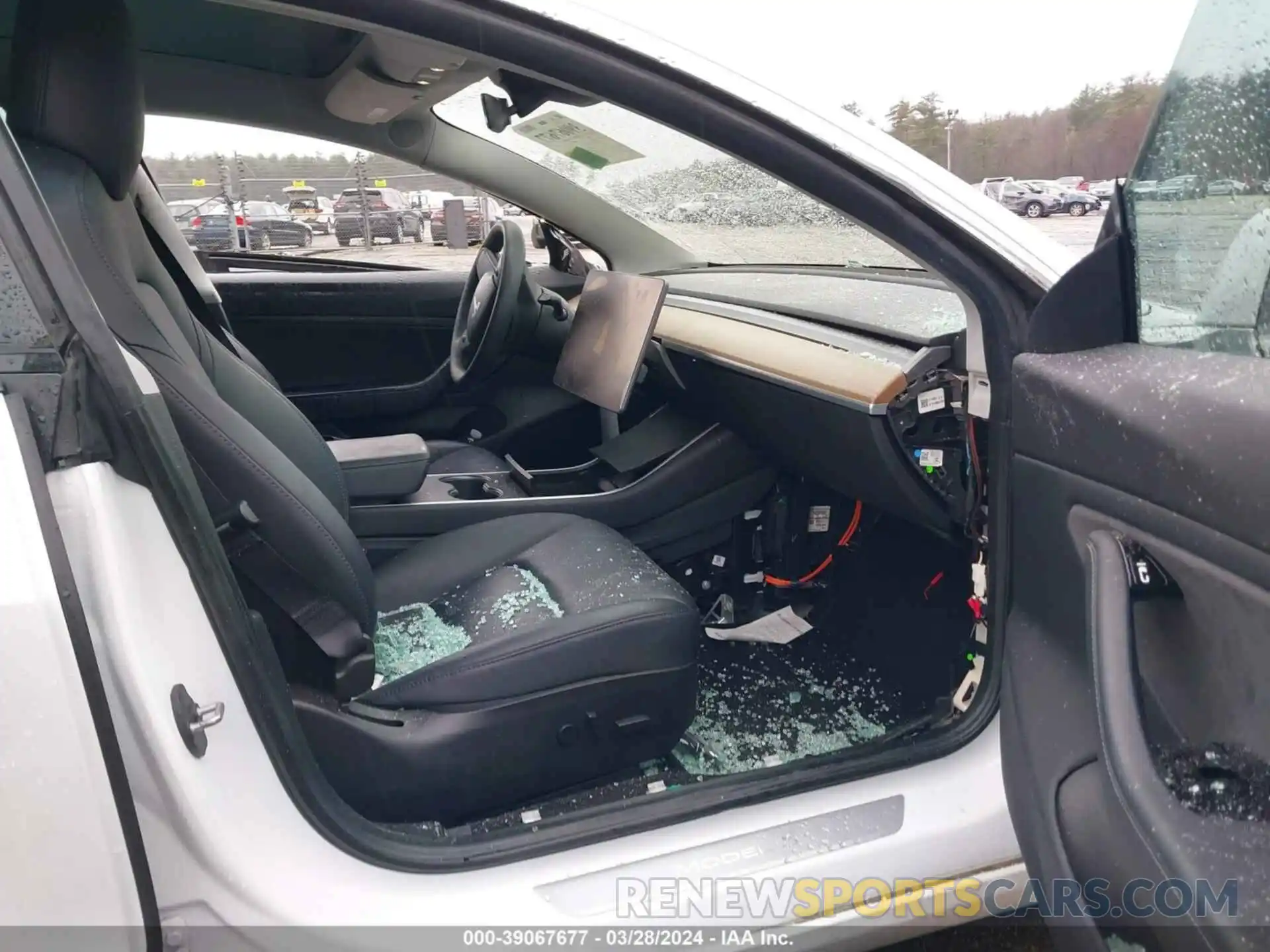 5 Photograph of a damaged car 5YJ3E1EA5KF307139 TESLA MODEL 3 2019