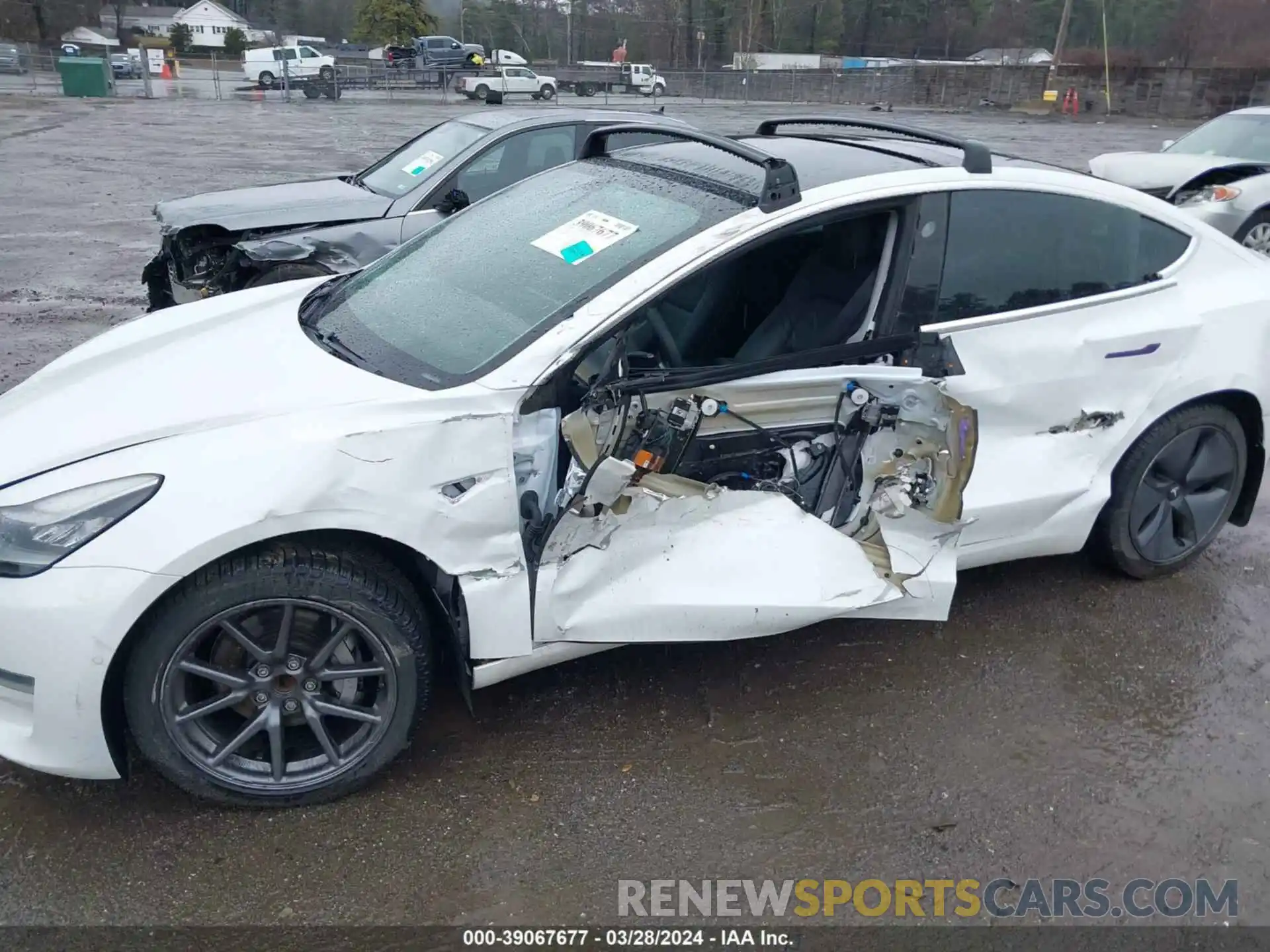 6 Photograph of a damaged car 5YJ3E1EA5KF307139 TESLA MODEL 3 2019