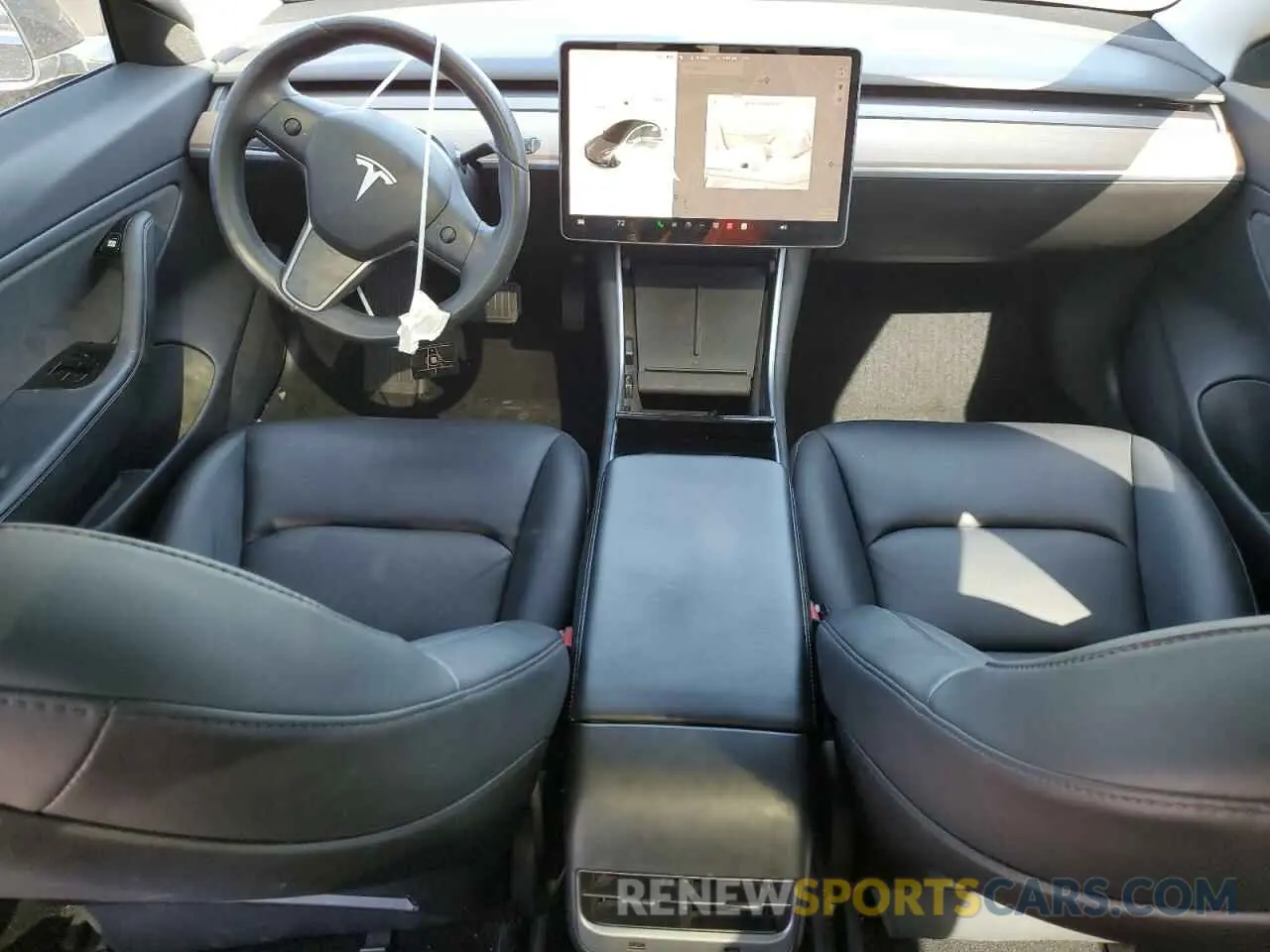 8 Photograph of a damaged car 5YJ3E1EA5KF307447 TESLA MODEL 3 2019