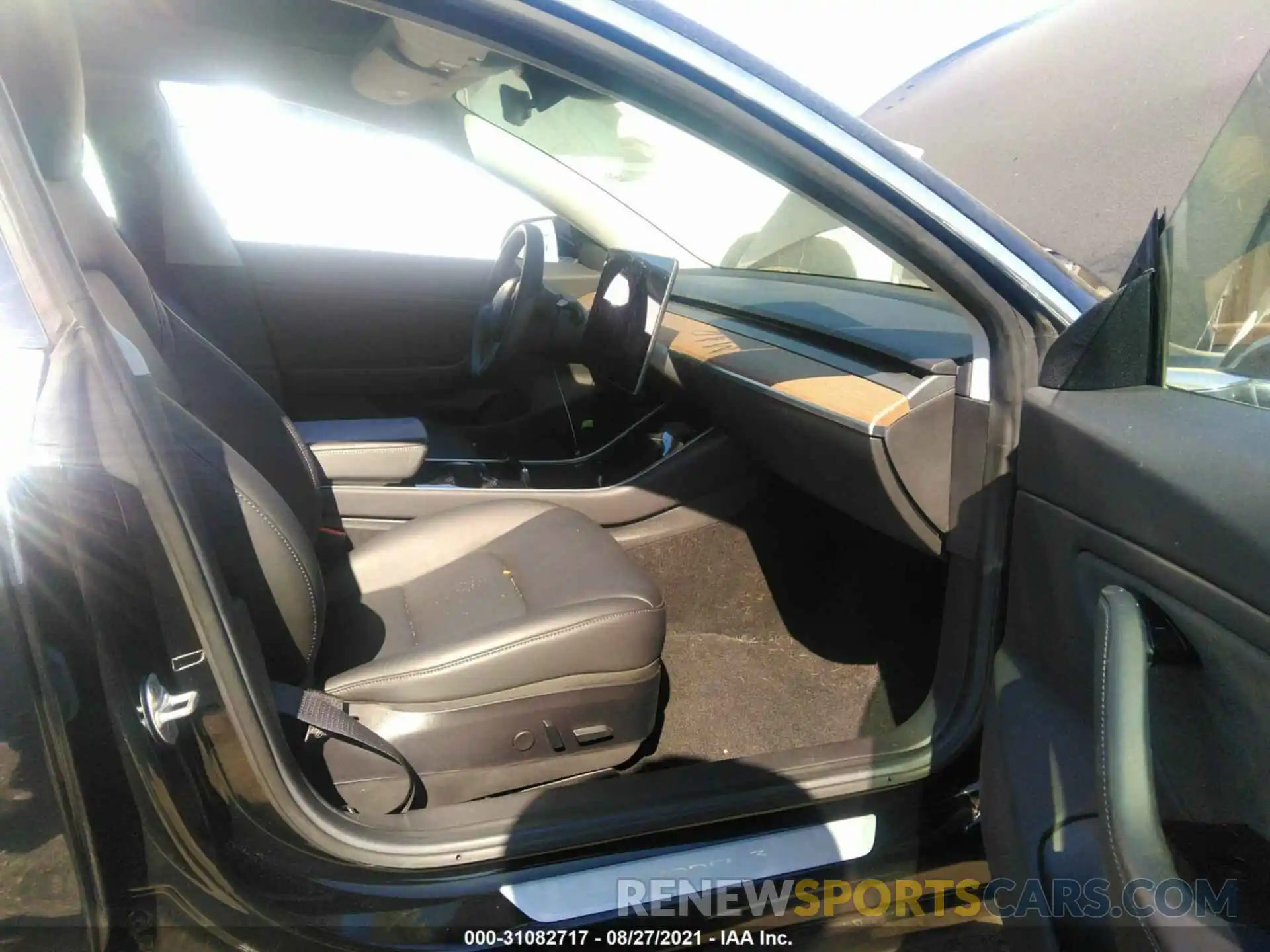 5 Photograph of a damaged car 5YJ3E1EA5KF323843 TESLA MODEL 3 2019